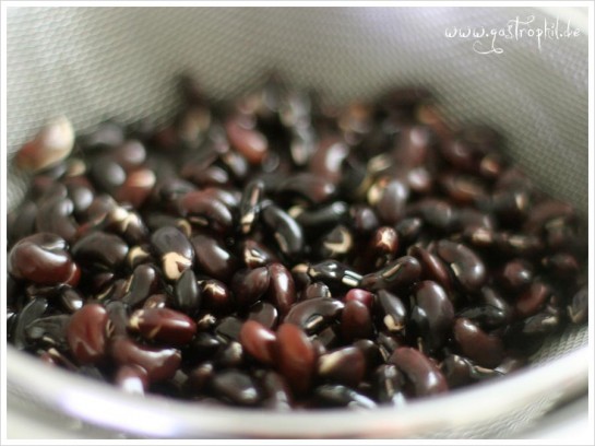 schwarze Bohnensuppe und Brot schmeckt äußerst goot – gastrophil